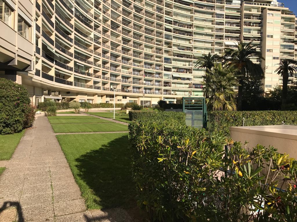 Le Surcouf Appartamento Mandelieu Esterno foto